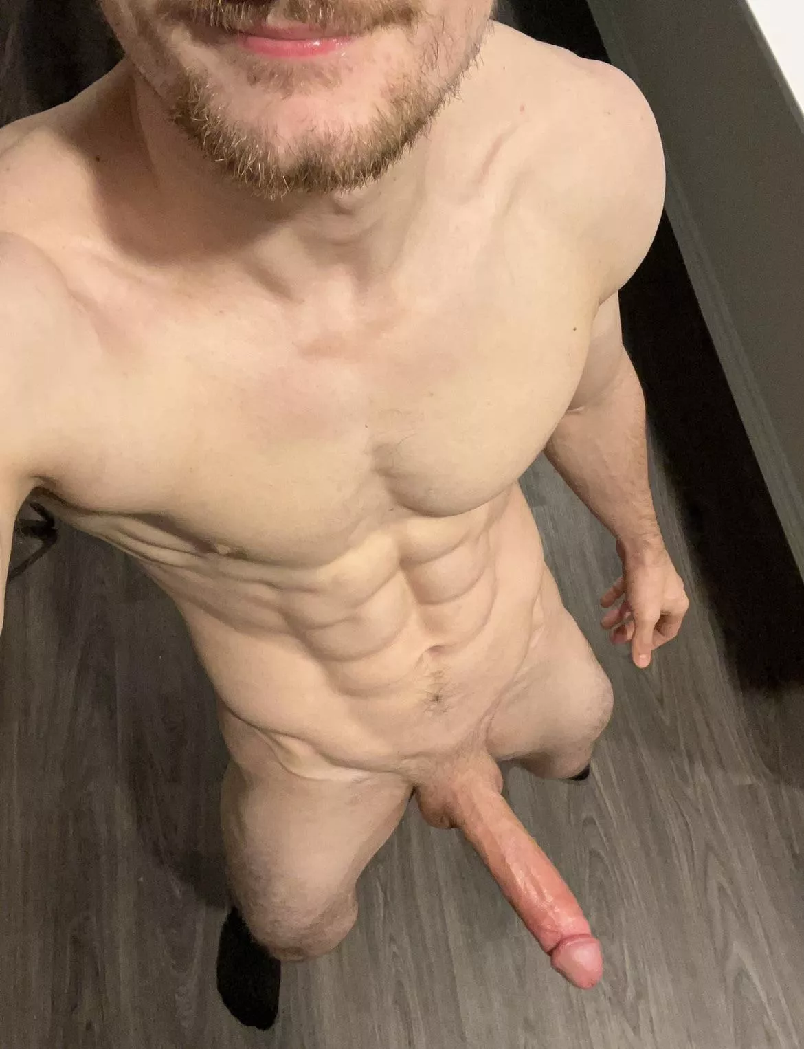If we were roomates would you let me walk around with my big dick like this? posted by justiin2302