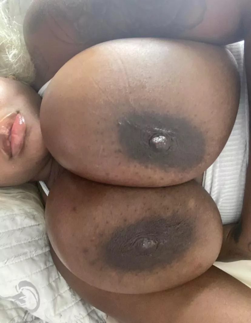 if you follow me i'm sending you titty pics 👅 posted by MsTittyyy