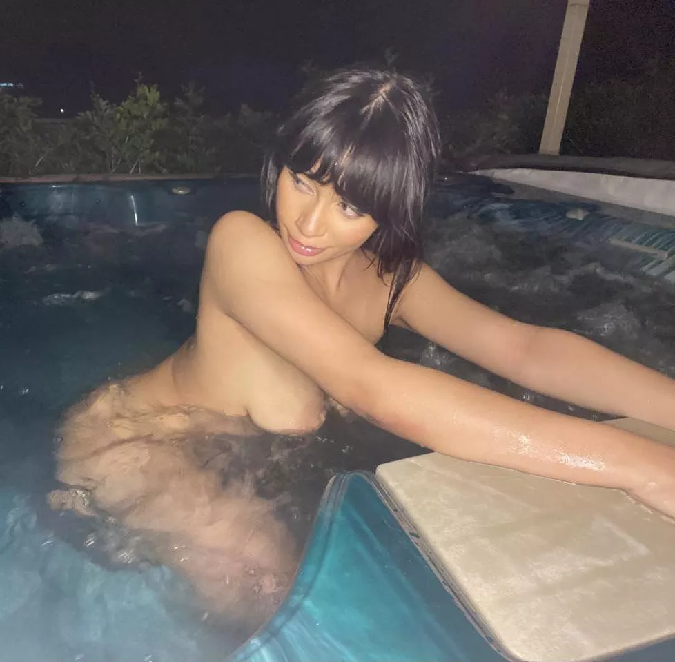 If you like me for my body, you will love me for my mind🤍 $6 ONLYFANS 🤍 CUSTOM CONTENT 🤍 CALLS & SKYPES 🤍 let me keep you company 🤍👇🏼 link below 👇🏼 posted by KleoBratra