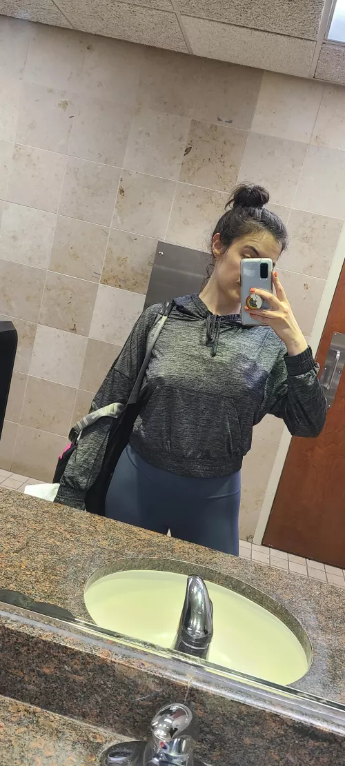 if you saw me leaving the gym like this, you're welcome by SunbutterQueen