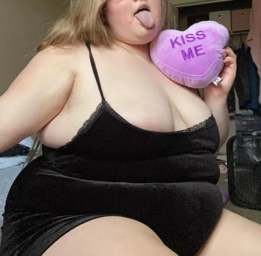 If you saw me wearing this, would it turn you on? 🥺 I want to make your cock hard in public by goddesskarma3