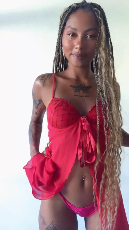 if you think i really deserve attention react to me by moanagang