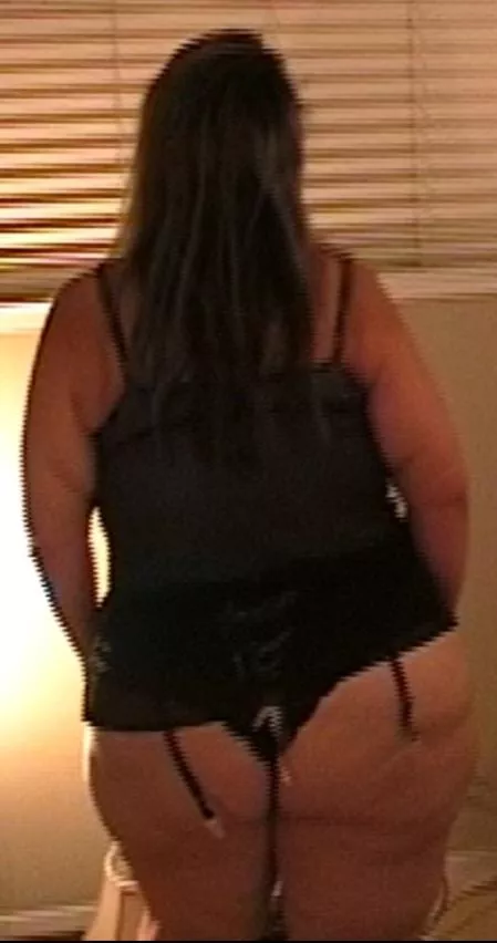 if you walked in I was dressed like this what happens next😉❤️ posted by zoeysjuicybooty