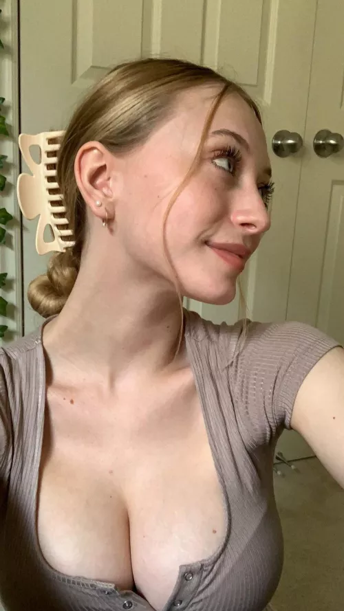 If you want to be milked send me jerk video to this pic kik (bsujd) by Extra_Classroom3008