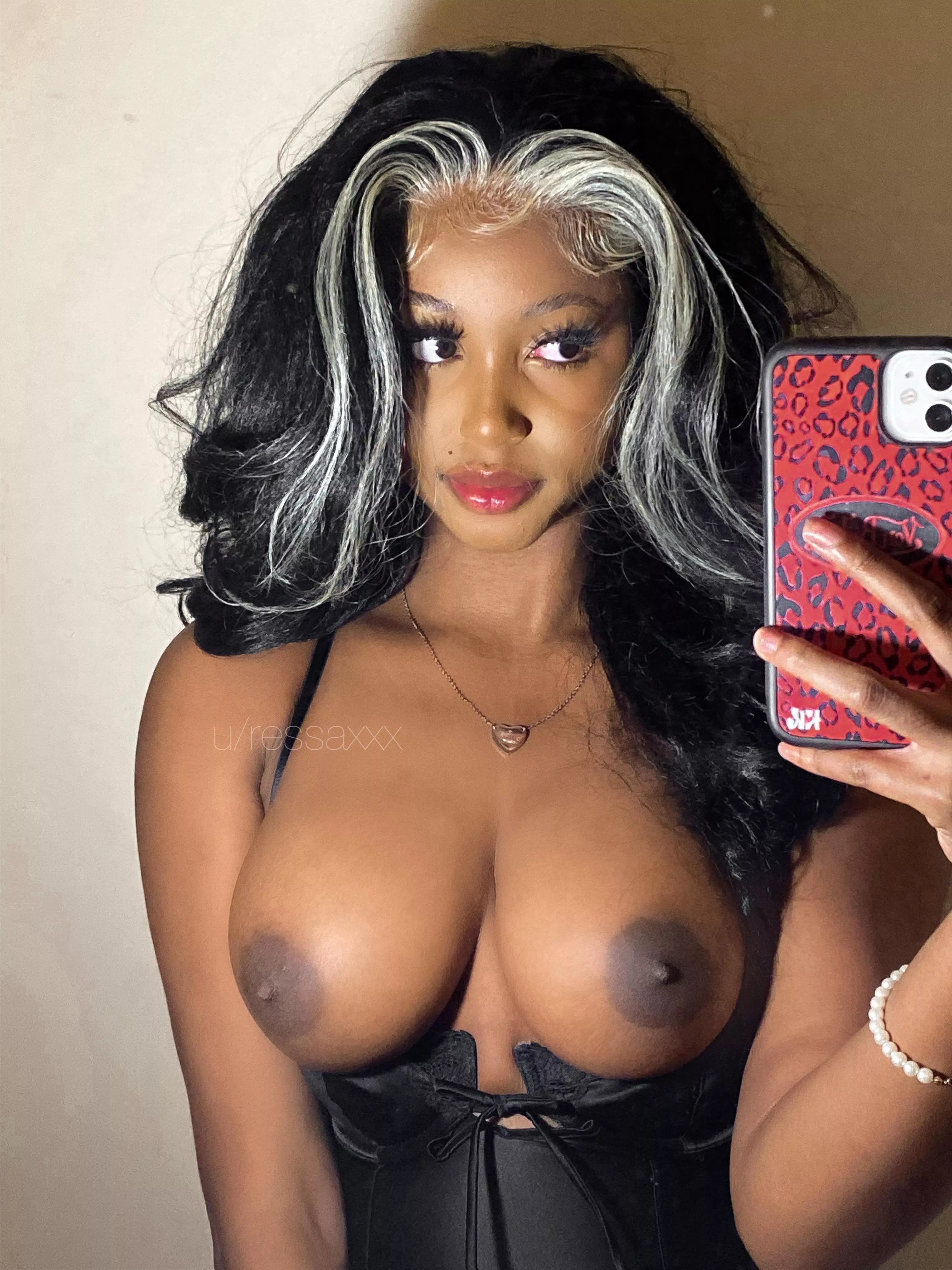 if you weren’t having a great day i hope my tits can help posted by ressaxxx