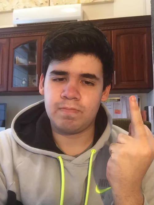 if your a twink fuck you I hope you have an awful day you suck! by thejaz100