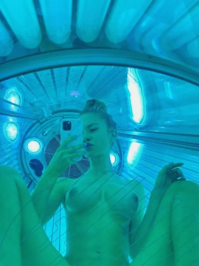 If you’re into petite flexible girls, this one goes out to you posted by teemingfiring_24