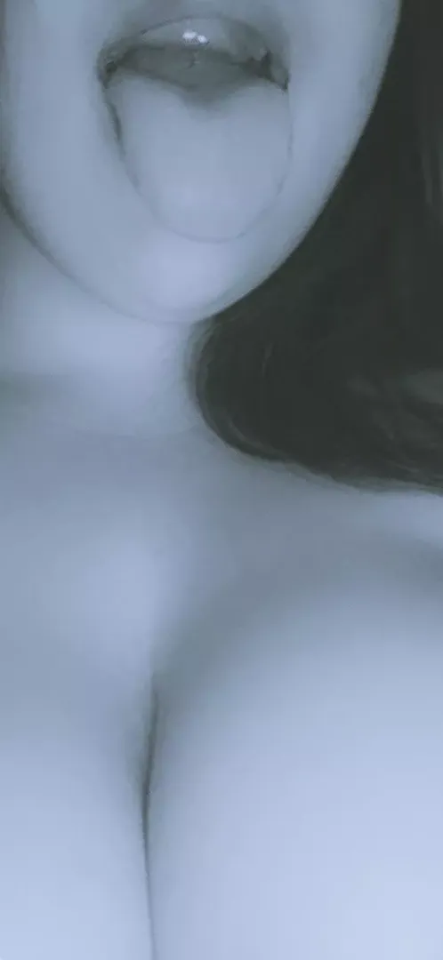 If you’re too horny to sleep rn, lemme know and I’ll help u 💦 posted by Beanie_babyyyyy