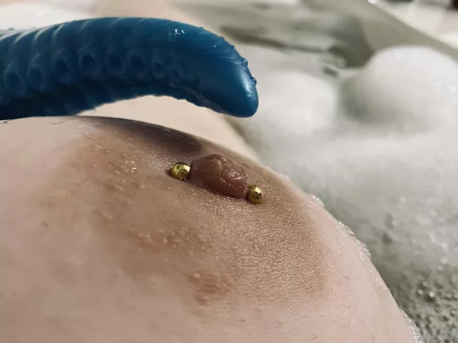 Ika rises from the depths 💦 🐙 by Rallythebeast