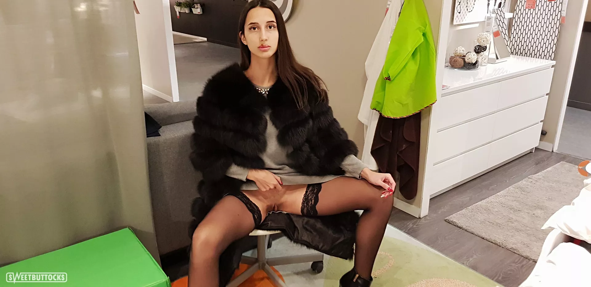 Ikea flashing! posted by sweetbuttockss