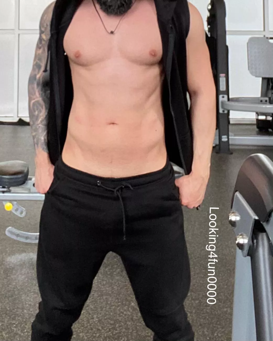 I’ll be turning 40 in a couple weeks. Not looking too bad for 40 😉 posted by looking4fun0000