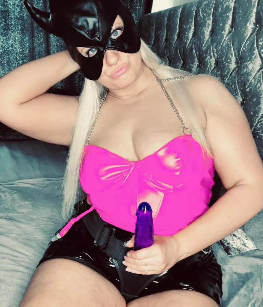 I’ll bring out the horny devil in ya posted by sparkly-and-savage