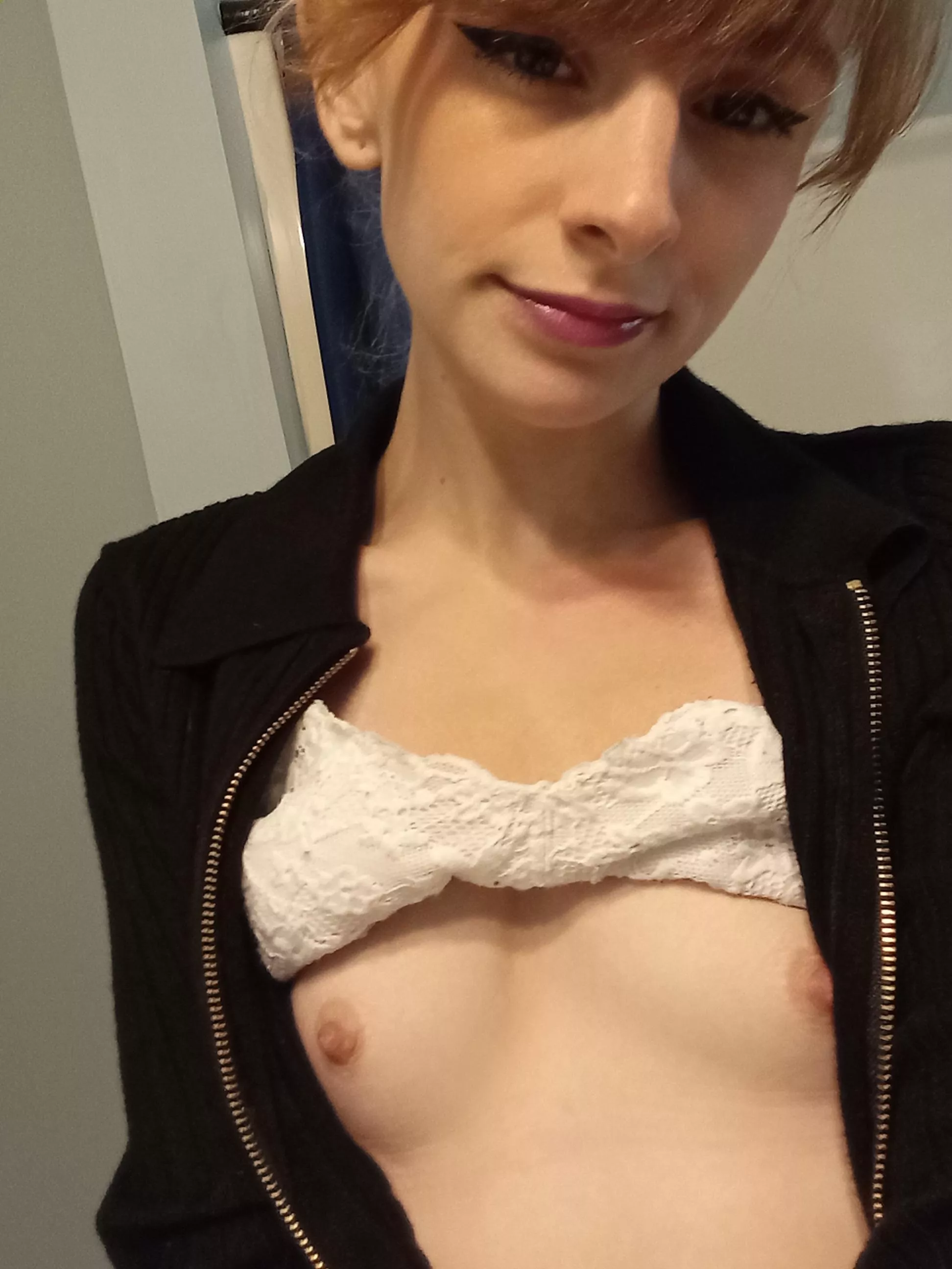 I'll flash my tiny tits all day every day 😁💖💖 posted by honeysunrise16