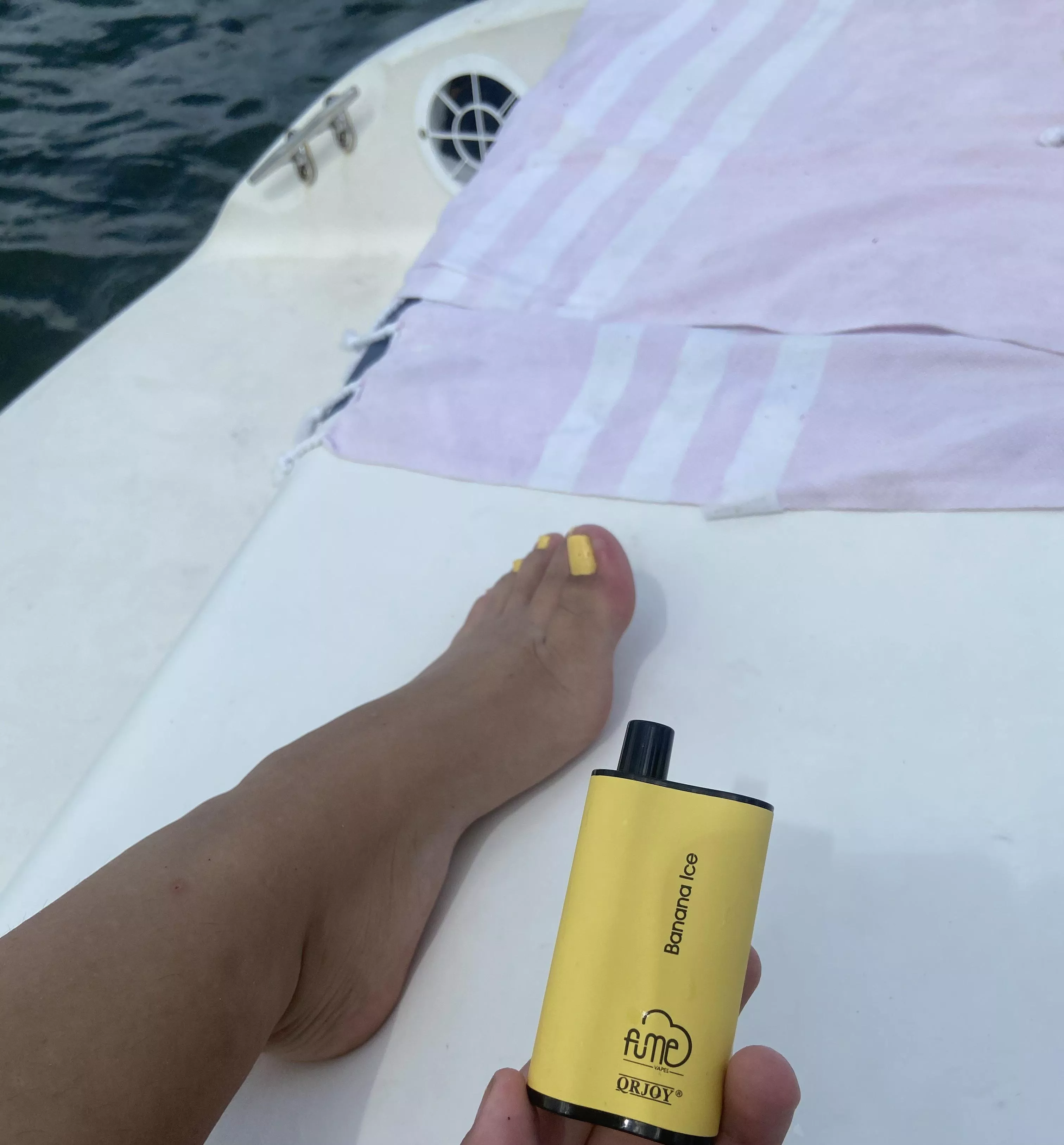 i’ll let you take a hit if you suck my toes rn💛 posted by size5baby