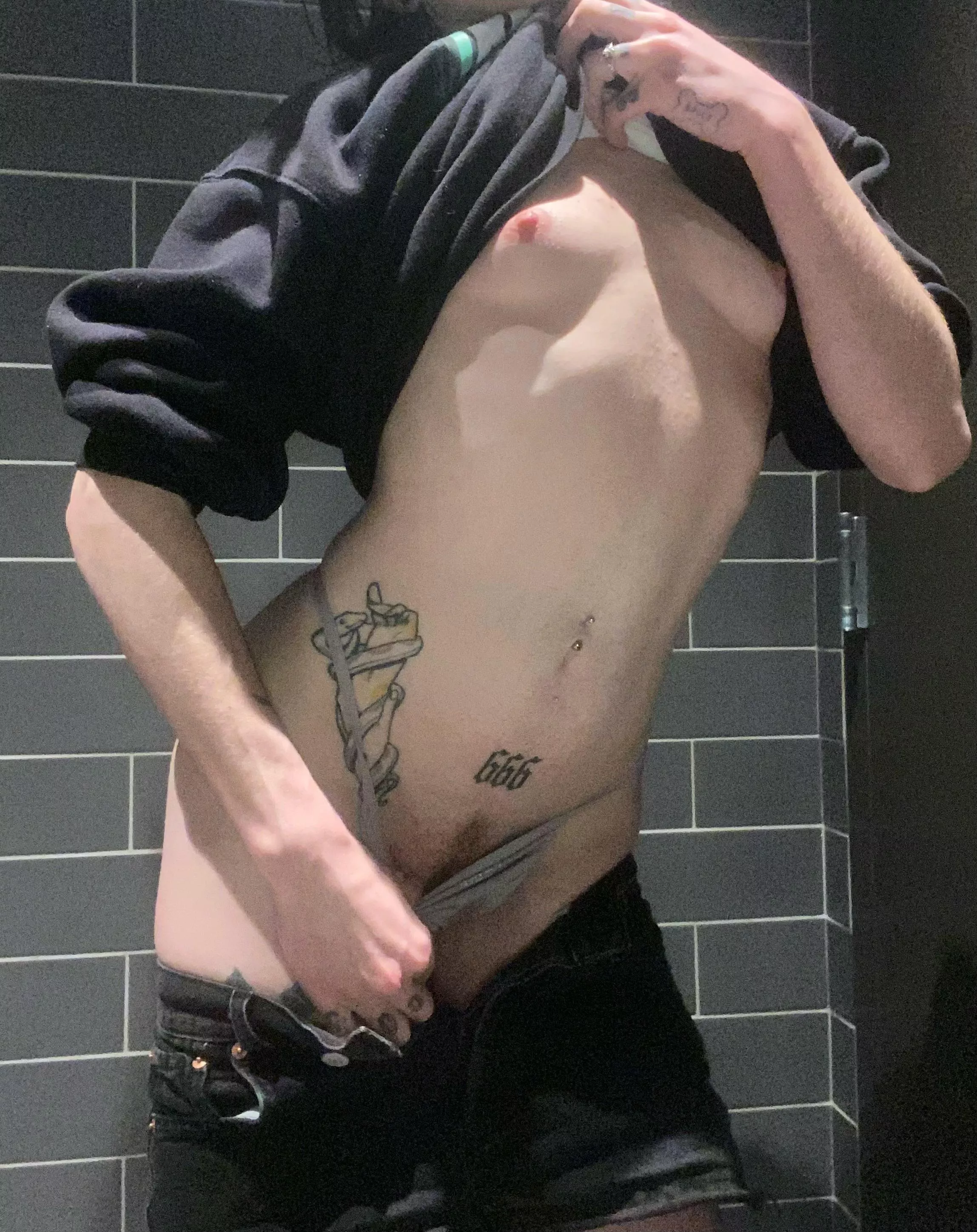 I’ll promise to make you cum with my scent if you promise to show me ;) this alt baddie is filling up for the month! Let’s get that cock hard 😈 [selling] [ont] [canada] posted by LessSatisfaction6