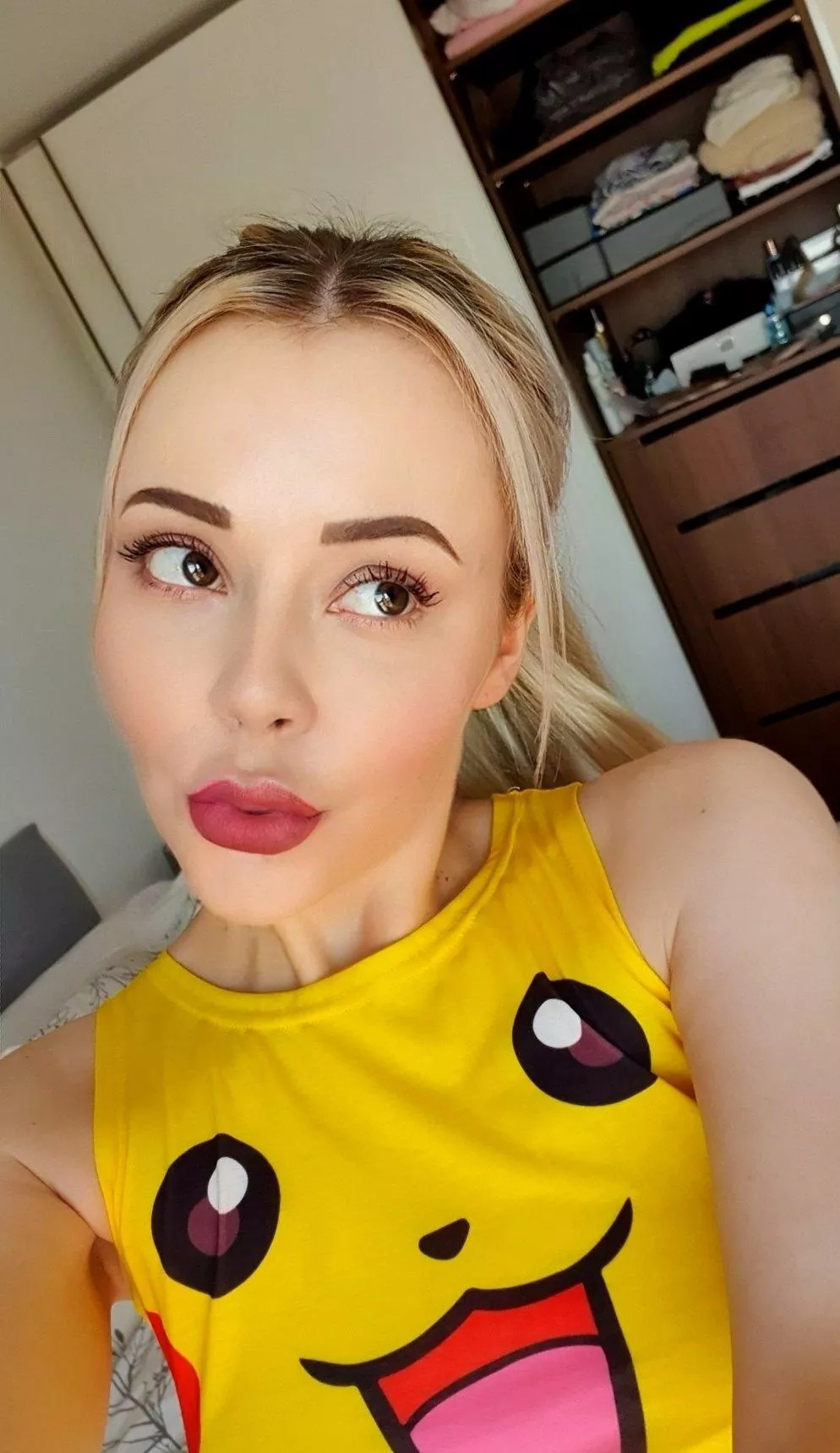 I’ll send a dirty image to anyone who upvotes posted by juliya4