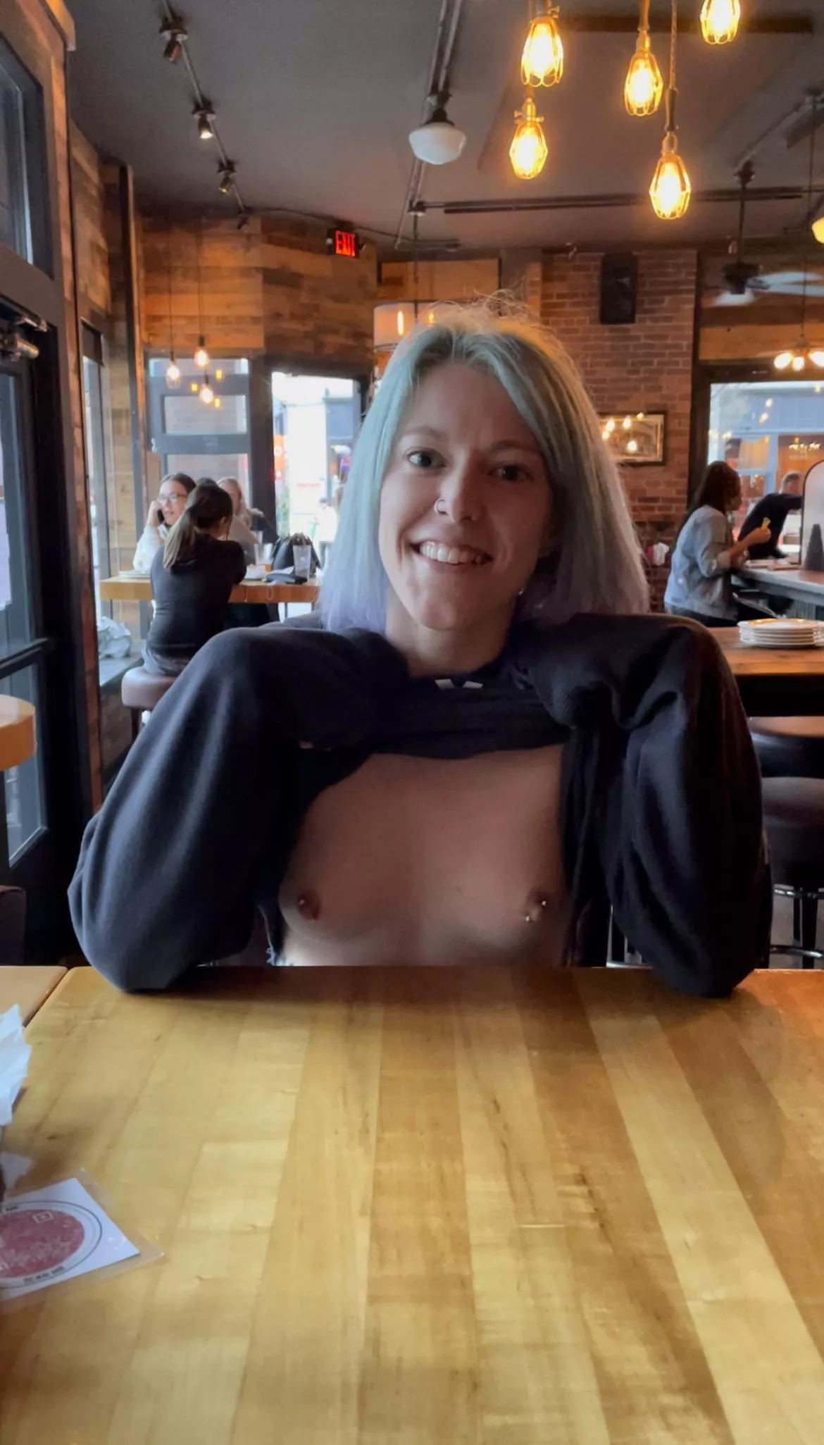 I’ll show you my boobs if you buy me a drink! [f] posted by lilglitterbitch