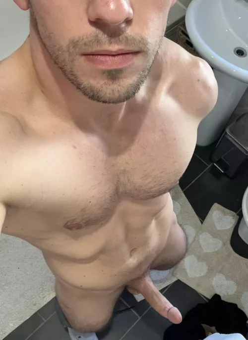 I’m 6’0 and 180lbs, muscular physique. Always wondered what it’s like to be dom’d. ready to let an experienced woman take control and make me their play thing. Dm me if interested. Kinks I’d like to explore: femdom, face sitting, edging, cum de by redditguy1992a