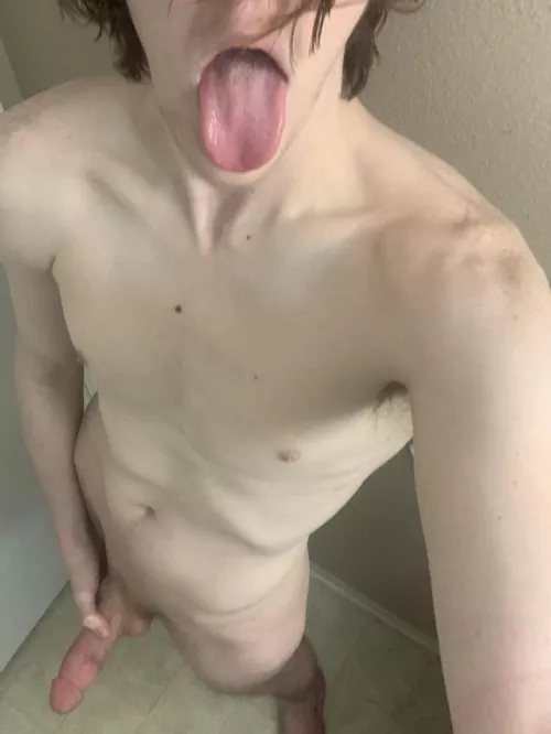 i’m 6’5 so you might not get this view often by sixfootaddict