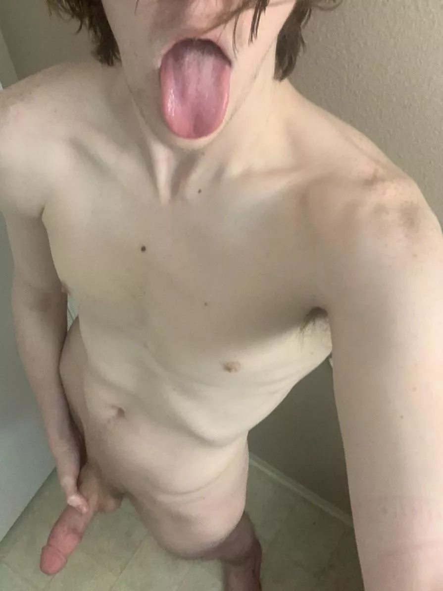 i’m 6’5 so you might not get this view often posted by sixfootaddict