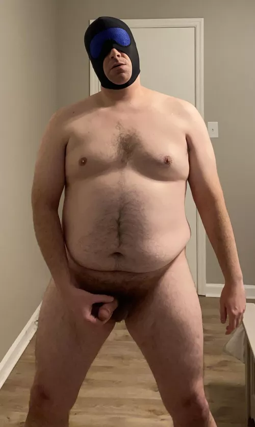 I’m a big dude. by Subbear83