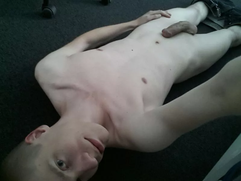 I'm a gaymer from Sweden 😊 posted by northern_twink