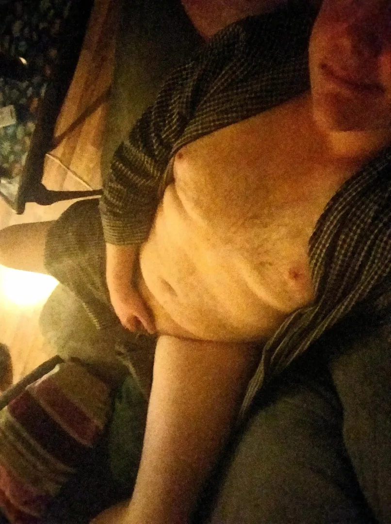 I'm a lot of fun to ride... want to take me for a spin on the couch? (35, Irish, 6'4, 260lbs, kinkster) by SeamusOVagabond