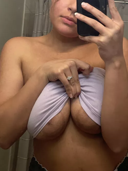 i’m a night owl .. who else awake? by sweetiebaby444