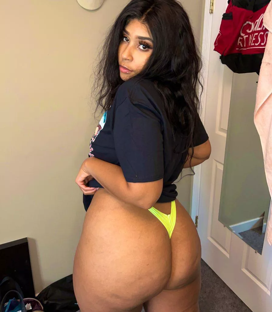 I’m a size queen (F) posted by stebbertlit