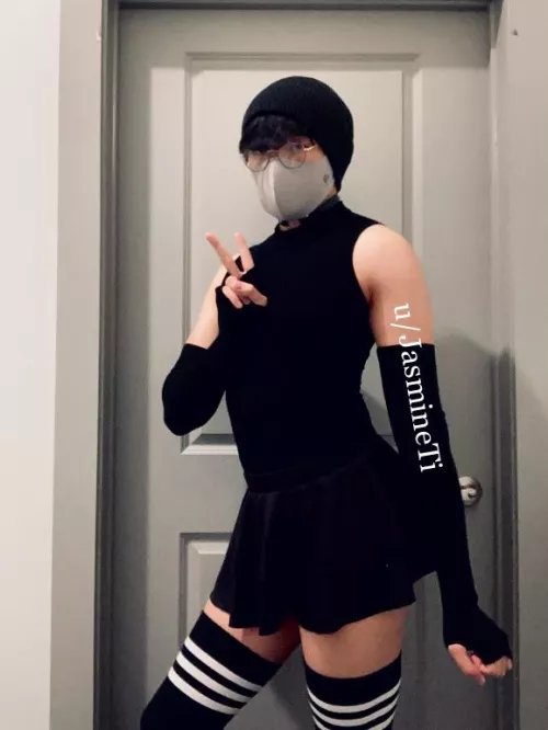 im addicted to dark colored clothes plz help by JasmineTi