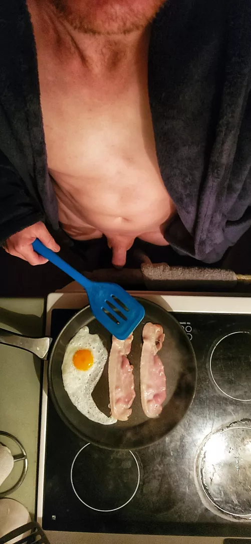 I'm all for a half time snack before we get back to it by Sch5ive