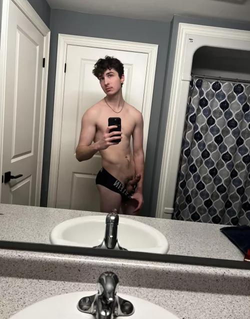 I’m all sweaty from the gym, want to fuck in the shower? by sadboycad