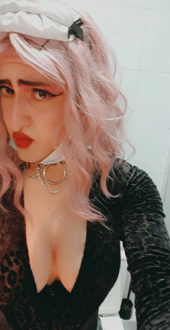 im all urs tonight posted by Antique_Trash5263