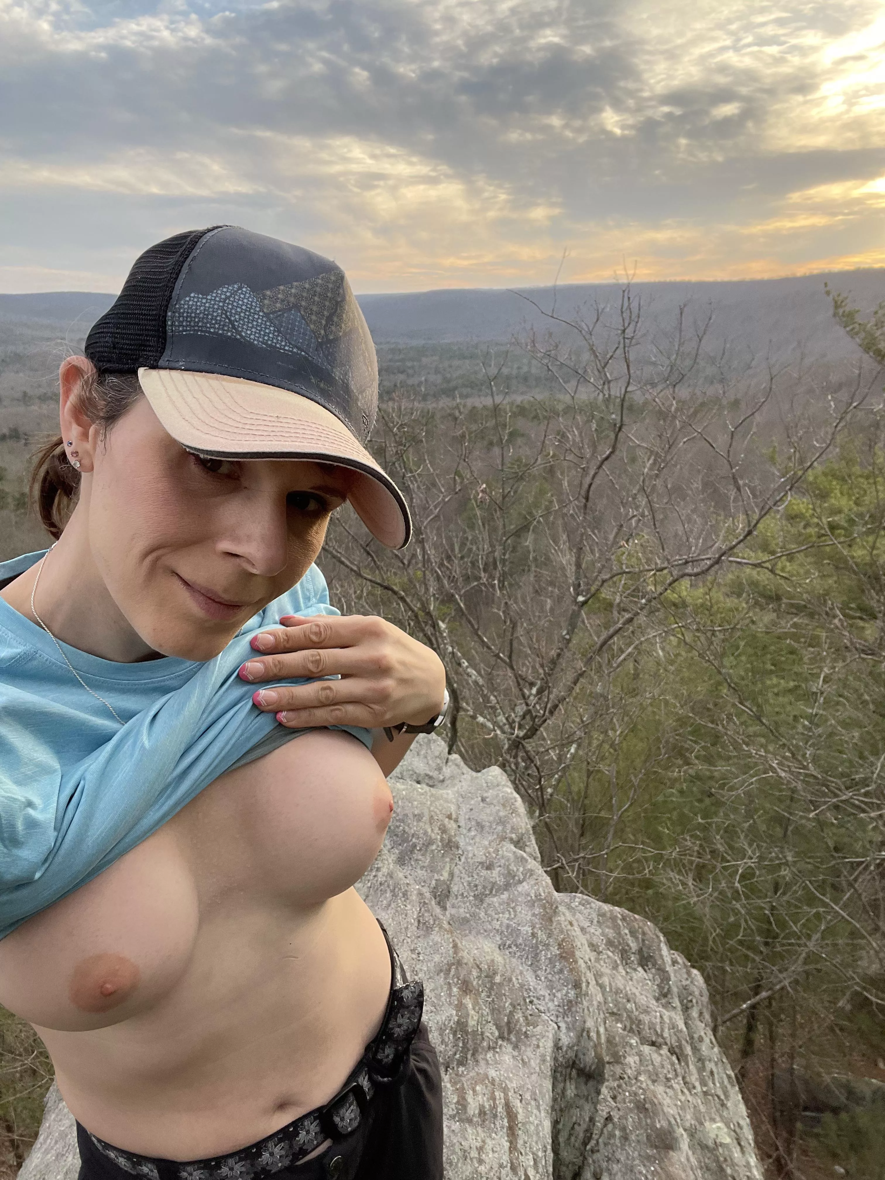 I’m always taking my beauty to new heights (40)[F] posted by AutumnGoddess81