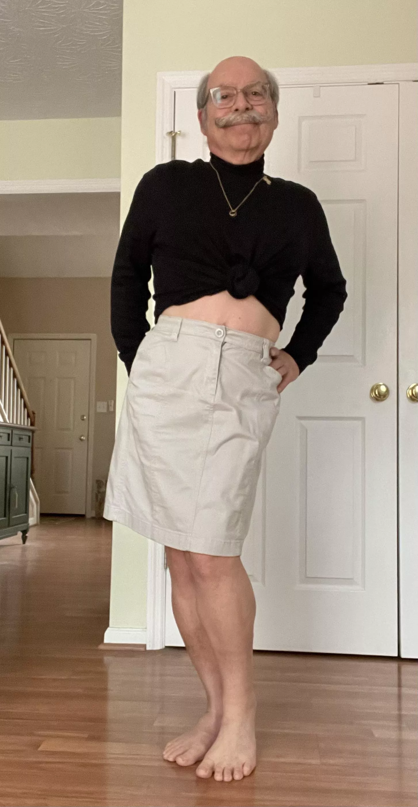 I’m an older femboy, figuring out my fashion style. posted by MychalBloodwing