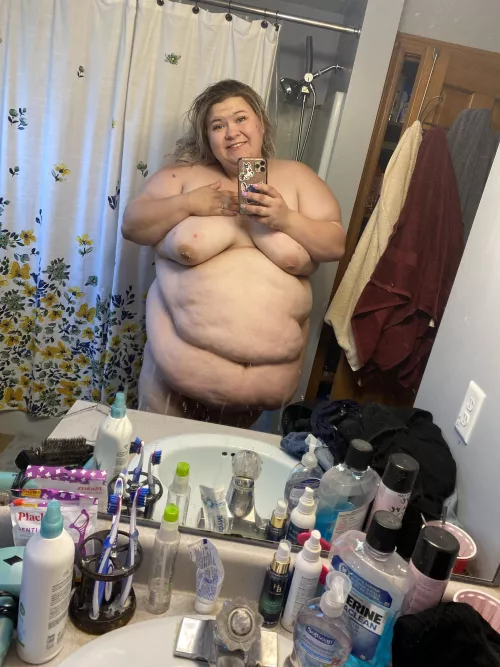 I’m back 😘🥵 by QueenAria86