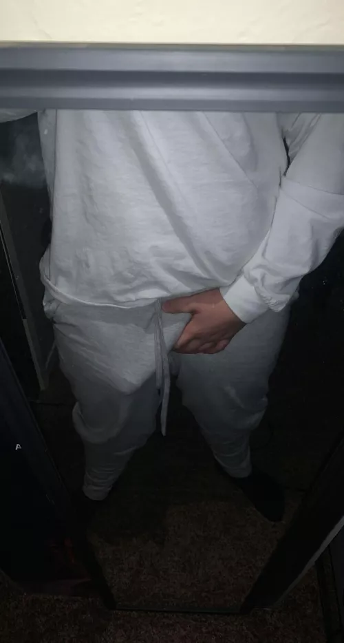 I’m back;) hmu by his-footstancewack