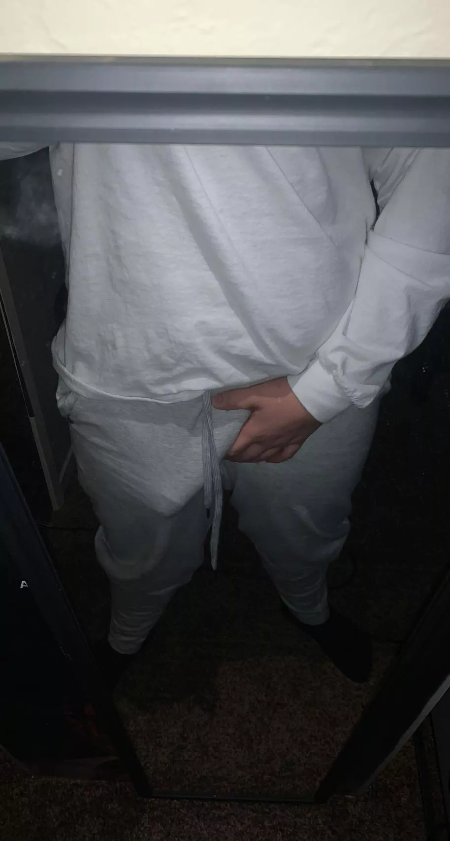 I’m back;) hmu posted by his-footstancewack