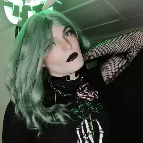 I'm back on a new account, cuz my last one got raided by transphobic 4chan'ers 💚 by SweetSophia77