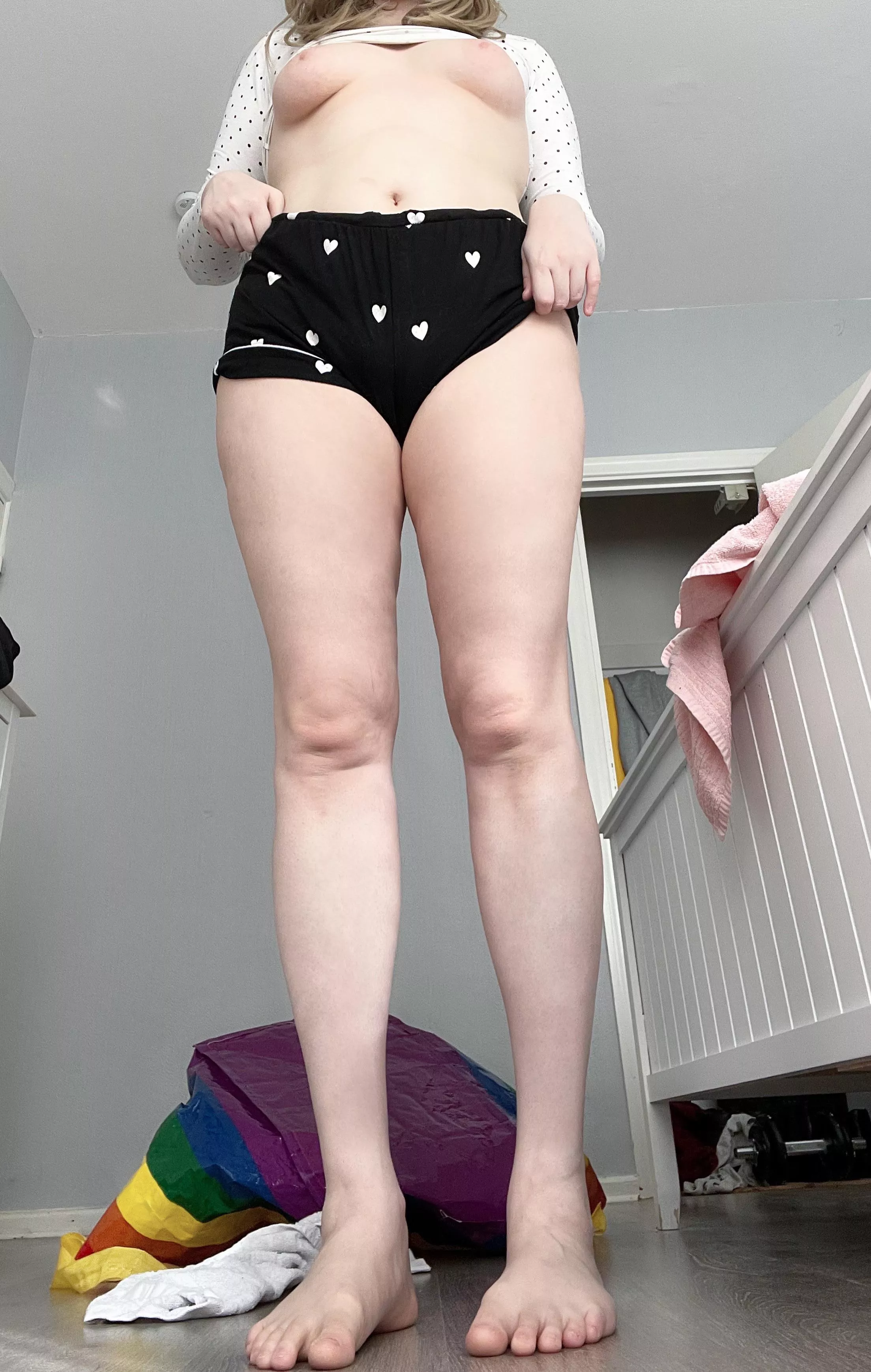 I’m basically all legs and proud of it! ♥️ [f] posted by nina_monroe
