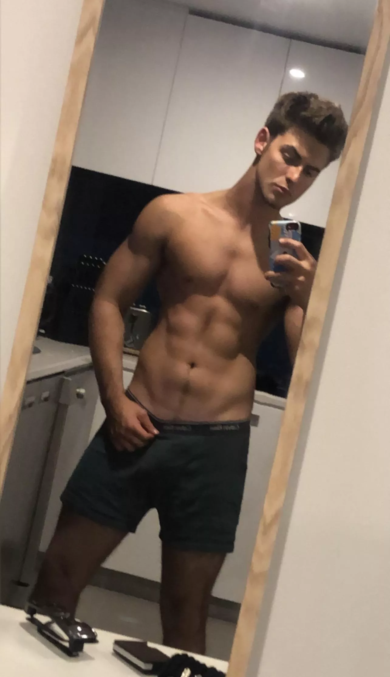 i’m bored, someone dm me 🙄 posted by christianrockOF