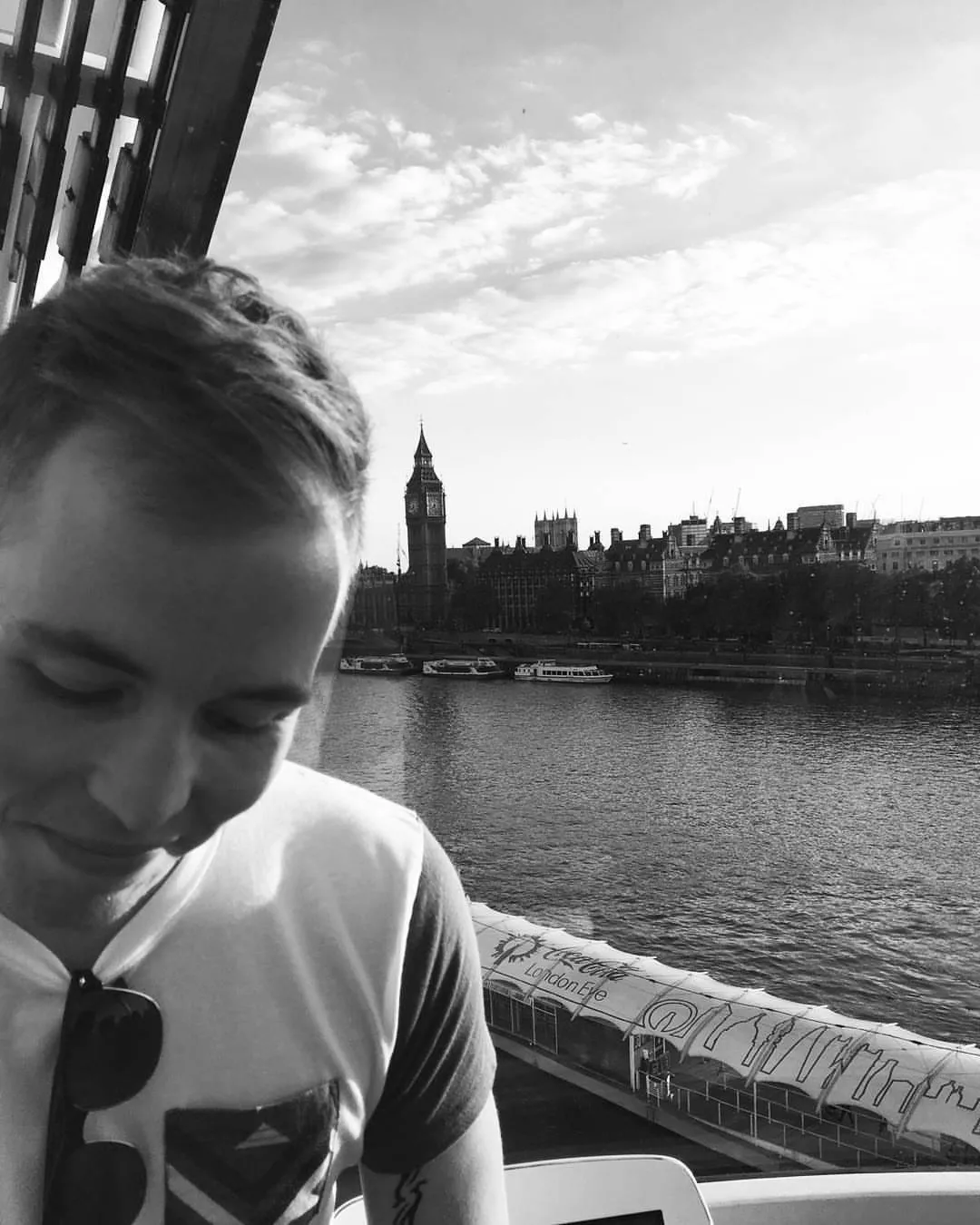 I’m bored, wanna chat? Hit me up 😄 posted by Arthurianss