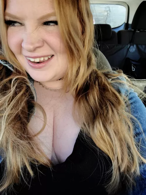 I'm feeling playful today. 😘 by GingerSnap_90