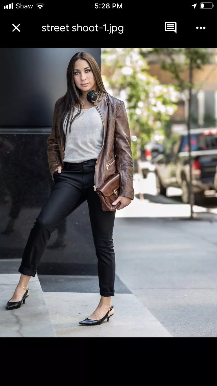 Im from venezuela 🇻🇪🖤 posted by Ladygiorgia1982