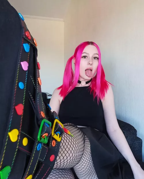 I'm going to step on you. by daemon_bby