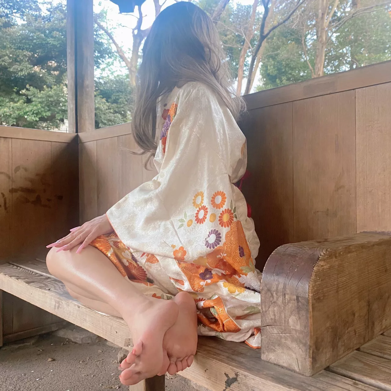 I'm going to use your face as a foot stool 😈 posted by Tokyo_taylor_feet