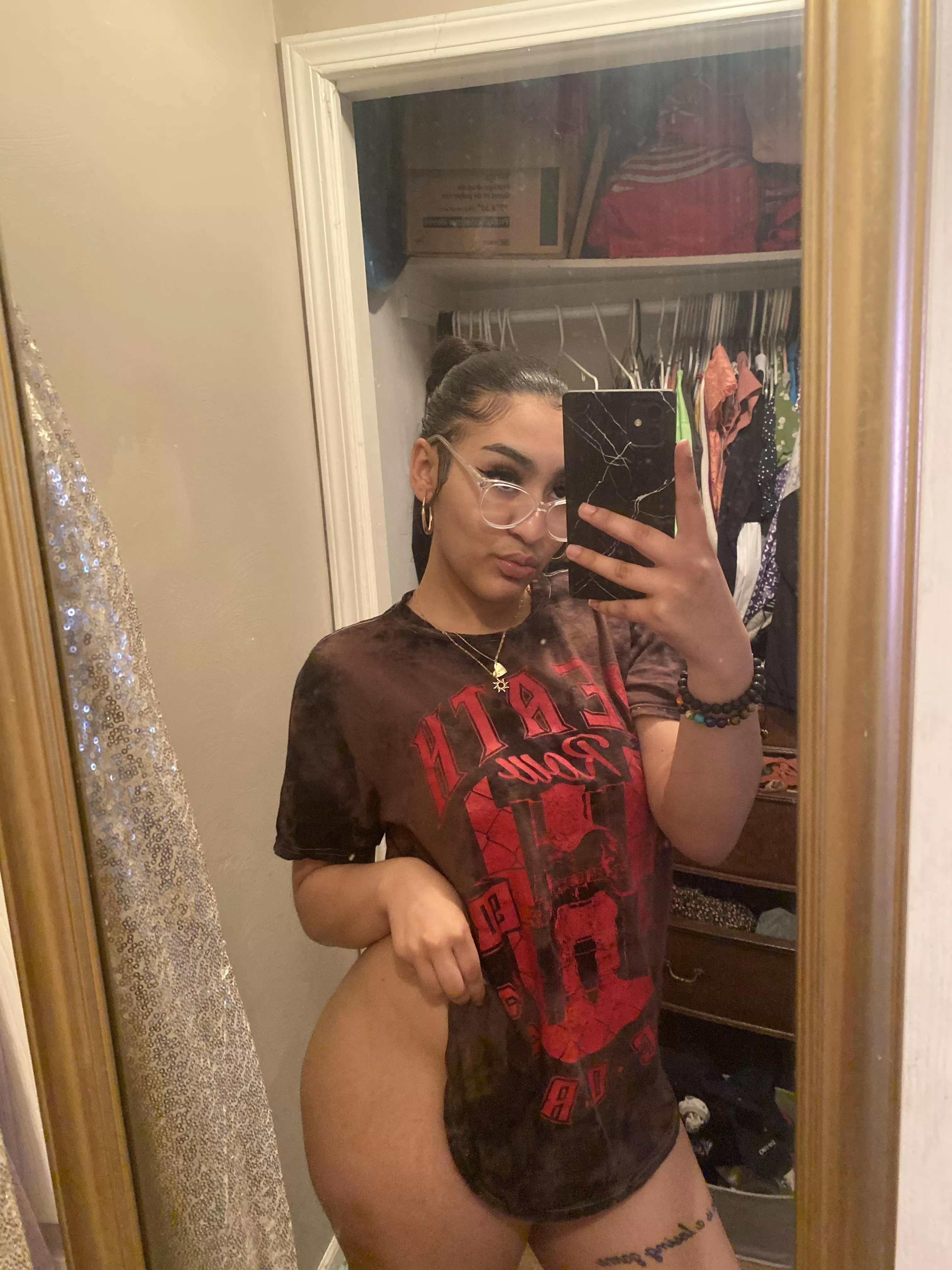 I’m gonna make you dream of me crushing your little dicklet with my fat ass. It’ll be too easy [Domme] posted by jaybabyxx