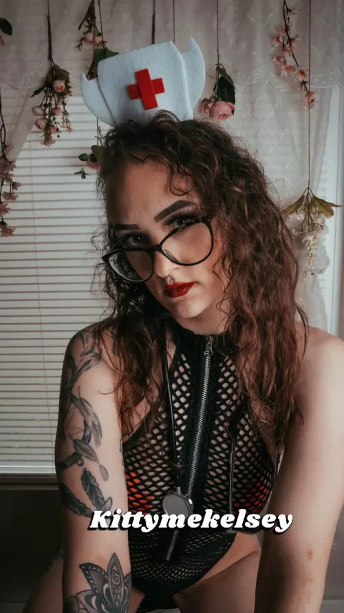 I’m here to help by Kelsey_maymay