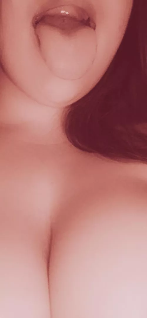 I’m horny and bored rn, so hmu by Beanie_babyyyyy