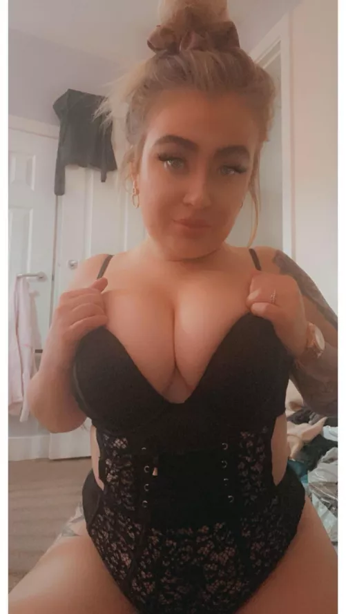 I’m horny 😜 by Yorkshiremo24